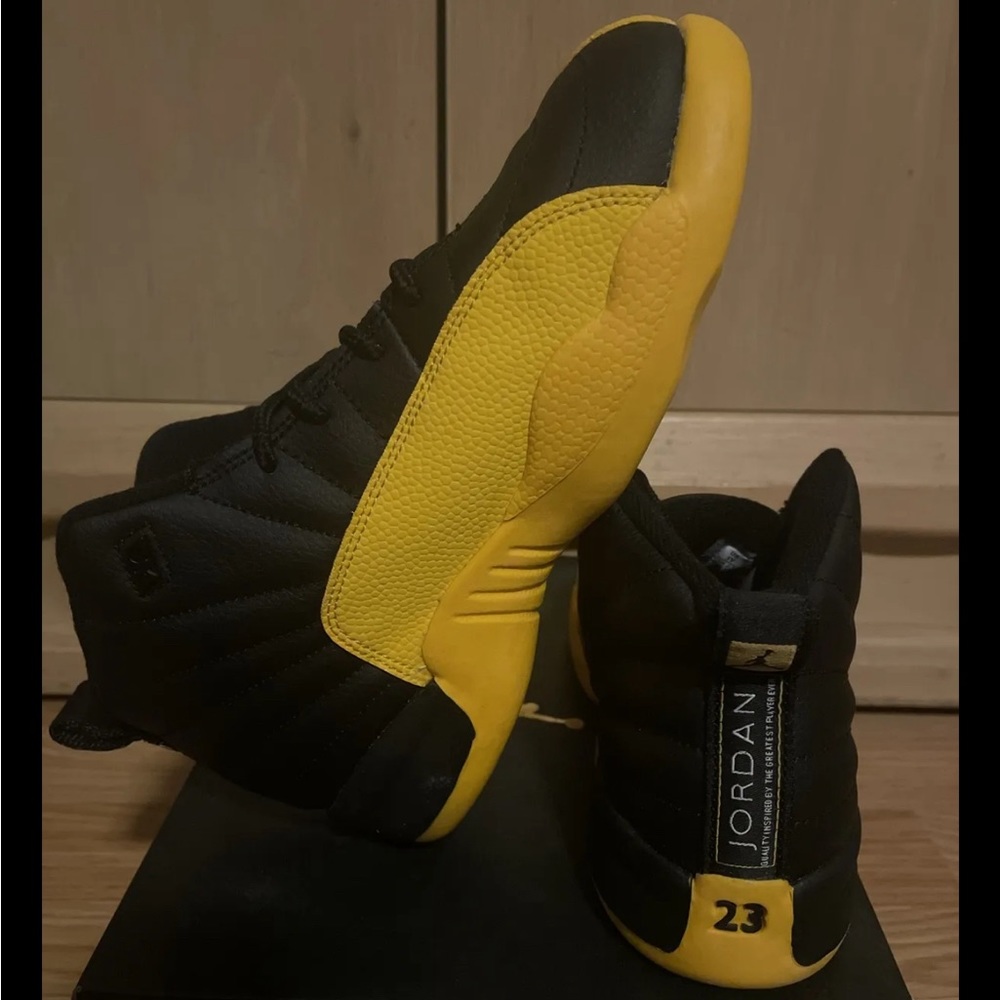 AUTHENTIC BRAND NEW Jordan 12 Retro University Gold Black Size 3Y 151186070
